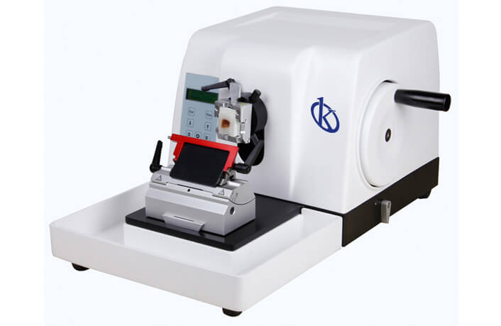 Wie man die ISO/IEC-Konformität mit der Mikrotom-Serie in Laborpraktiken sicherstellt?
