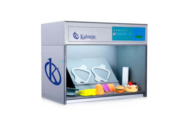 Evaluation of Hues and Tones with Color Light Boxes for Laboratories